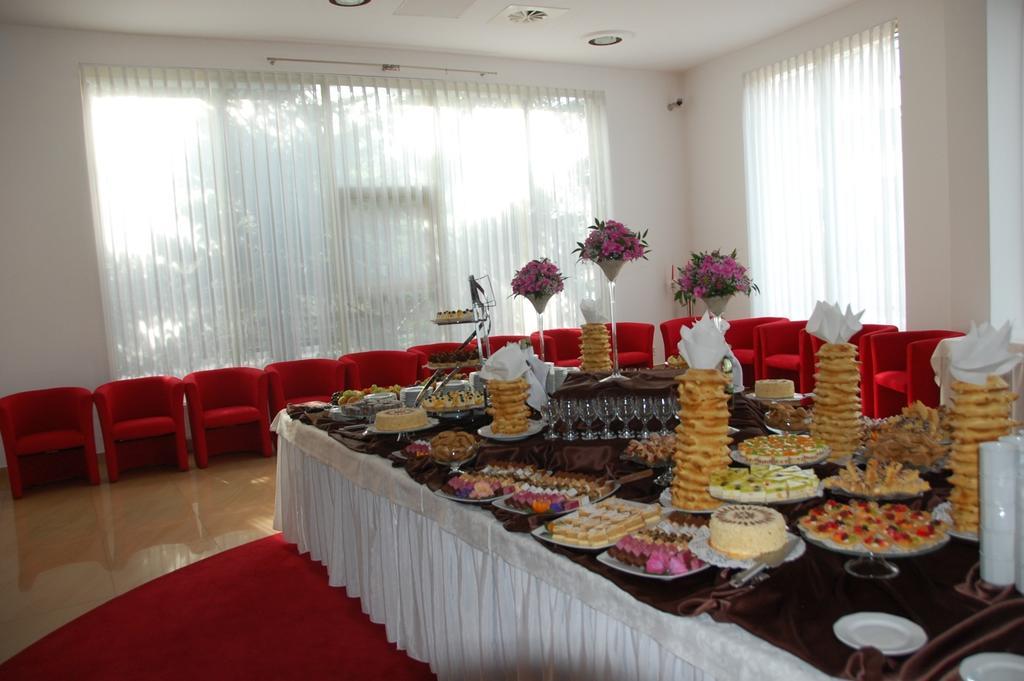Hotel Unibus Bielsk Podlaski Exteriér fotografie