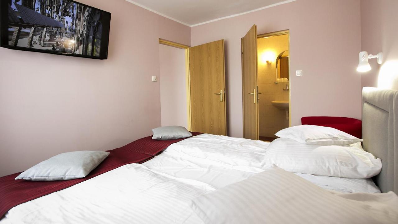 Hotel Unibus Bielsk Podlaski Exteriér fotografie