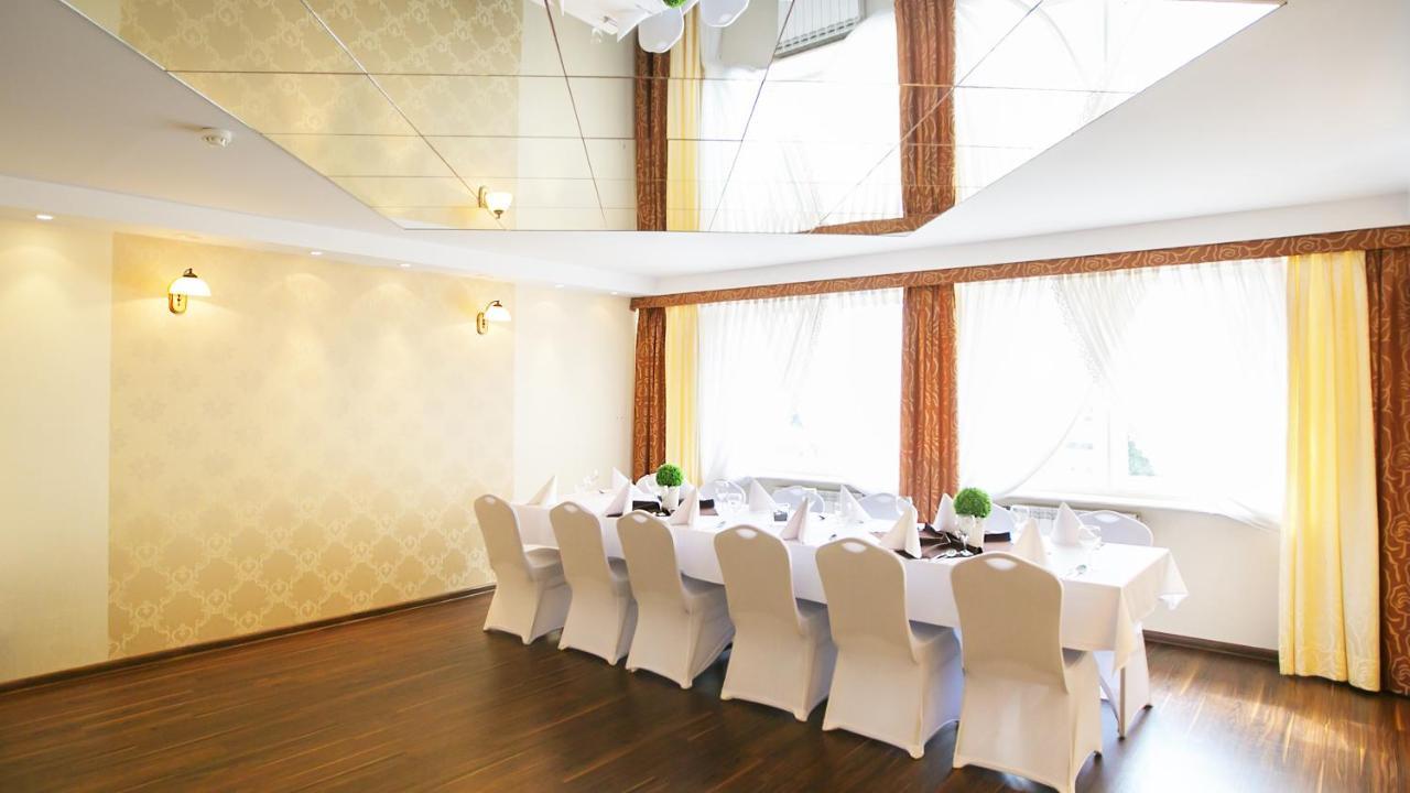 Hotel Unibus Bielsk Podlaski Exteriér fotografie