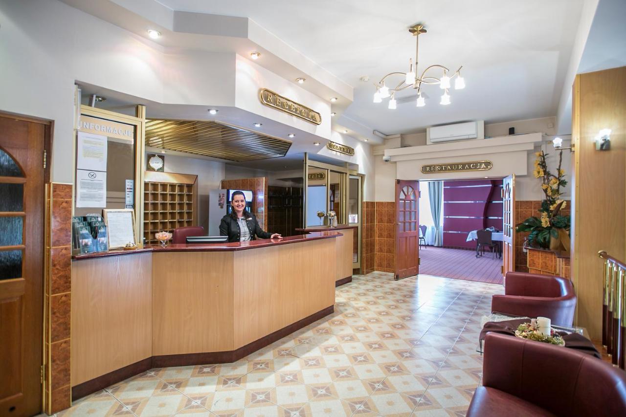 Hotel Unibus Bielsk Podlaski Exteriér fotografie